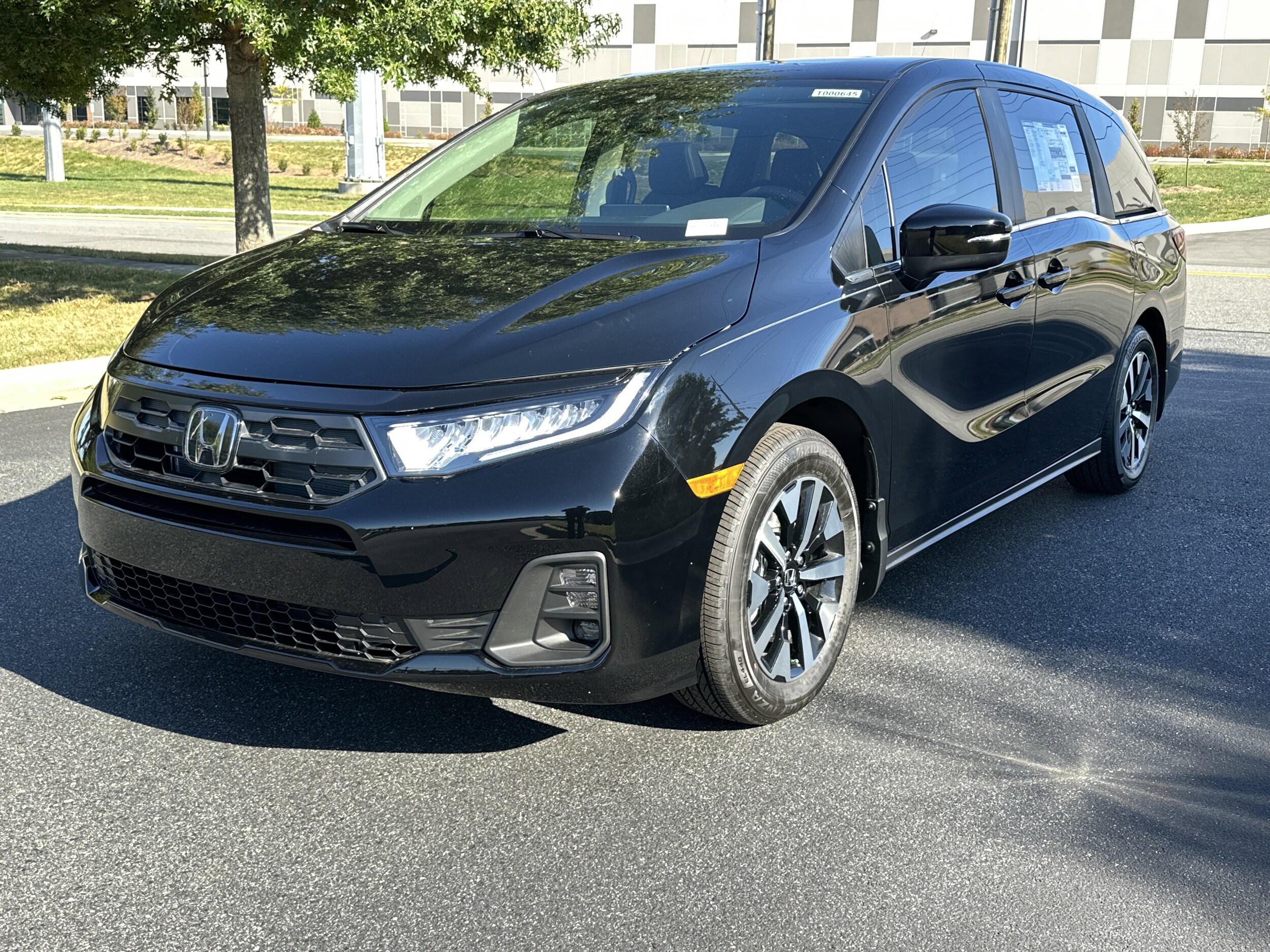 2026 Honda Odyssey EX-L photo 3