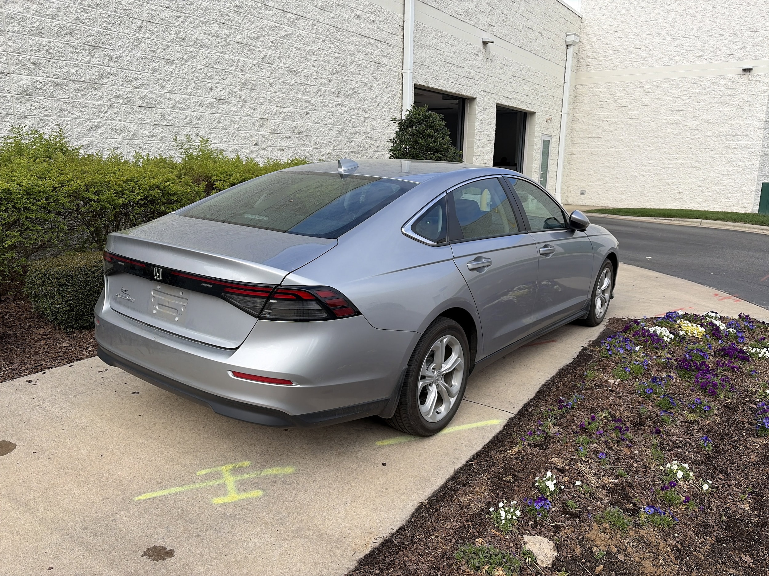 2023 Honda Accord LX photo 3