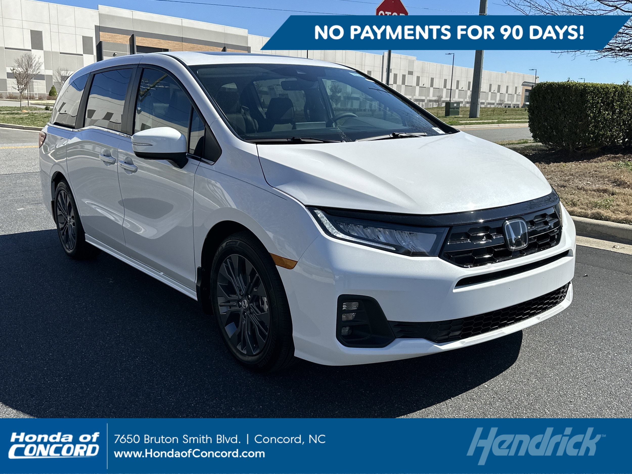 2026 Honda Odyssey Touring's photo