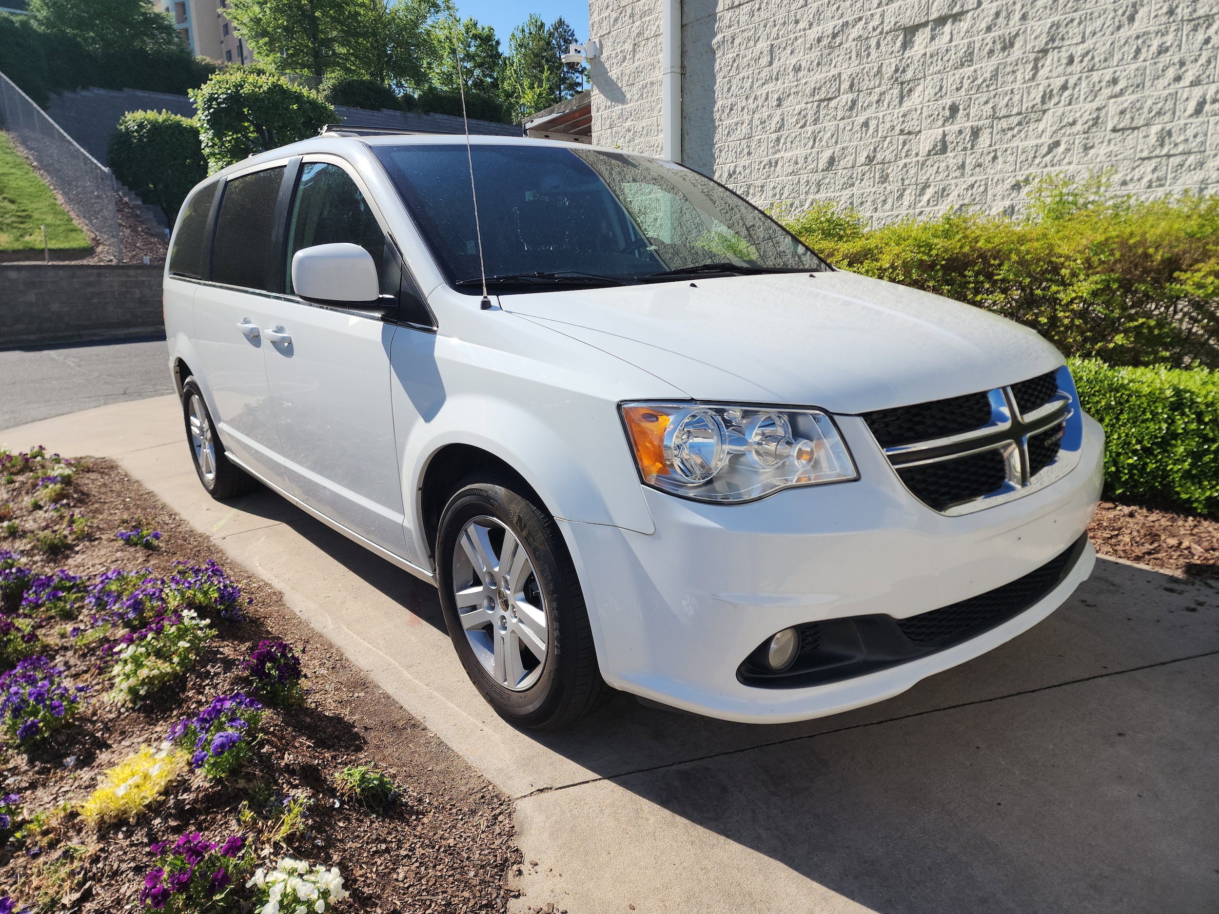 2019 Dodge Grand Caravan SXT photo 2