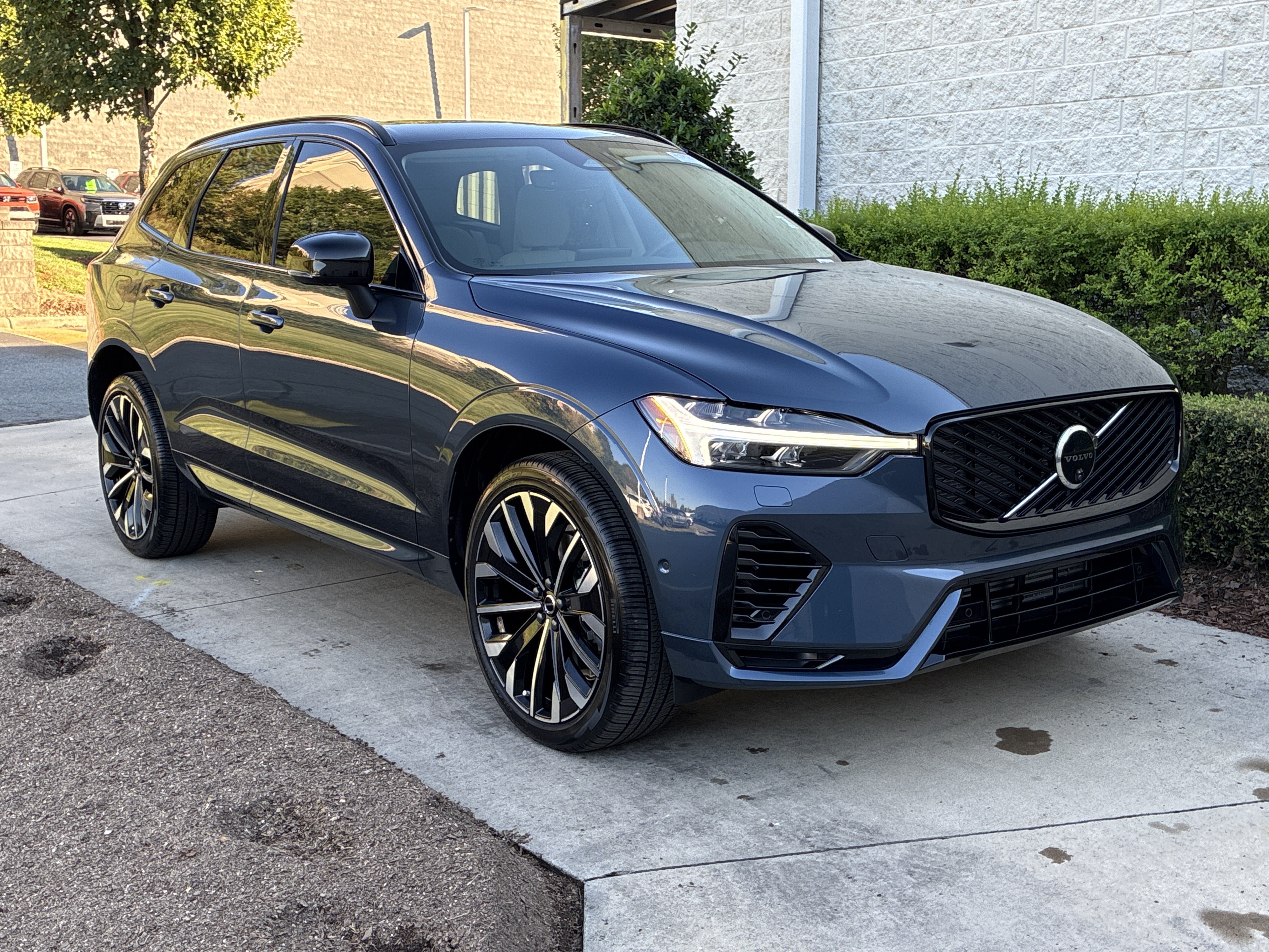2026 Volvo XC60 Plug-In Hybrid Ultra SUV