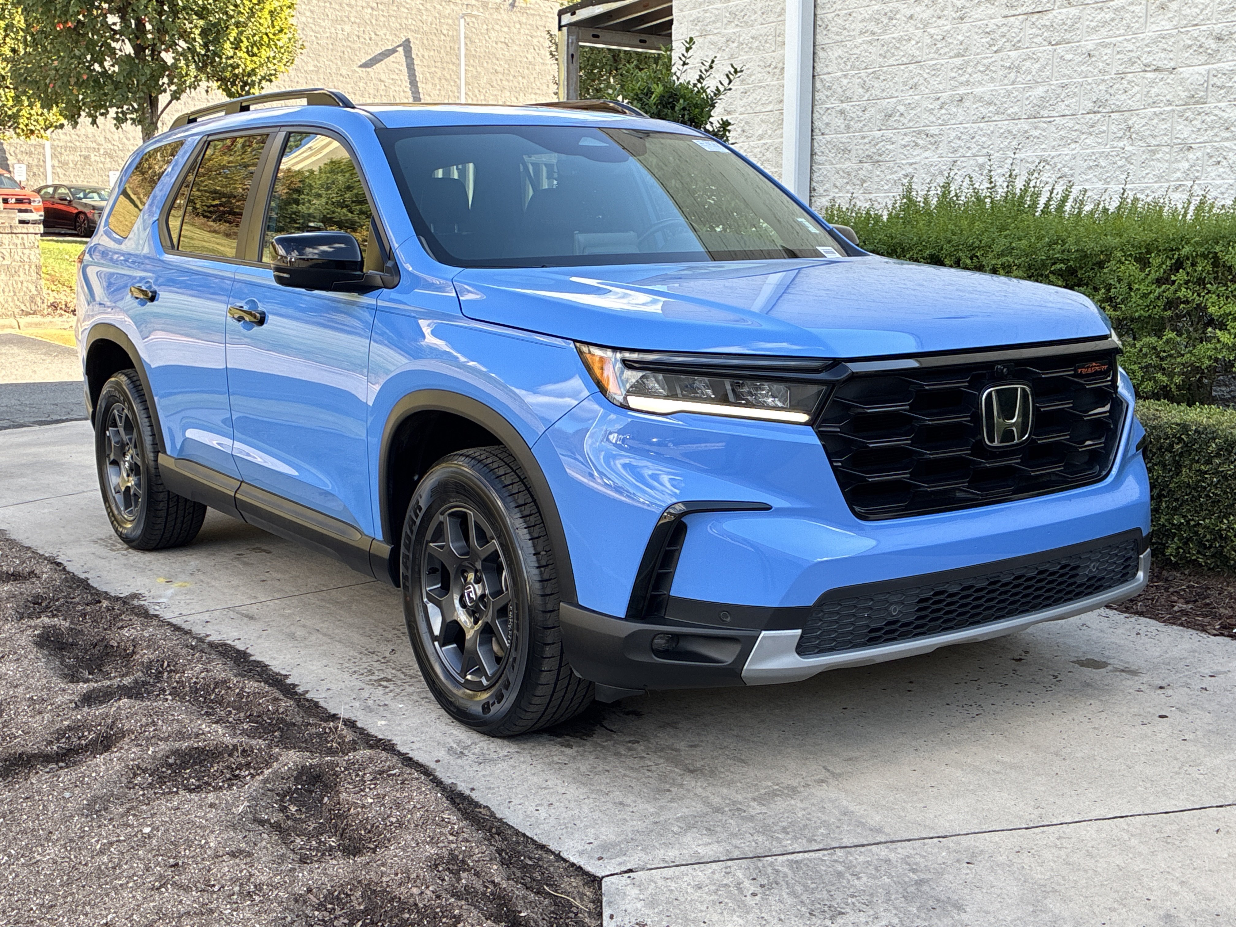Certified 2025 Honda Pilot TrailSport SUV