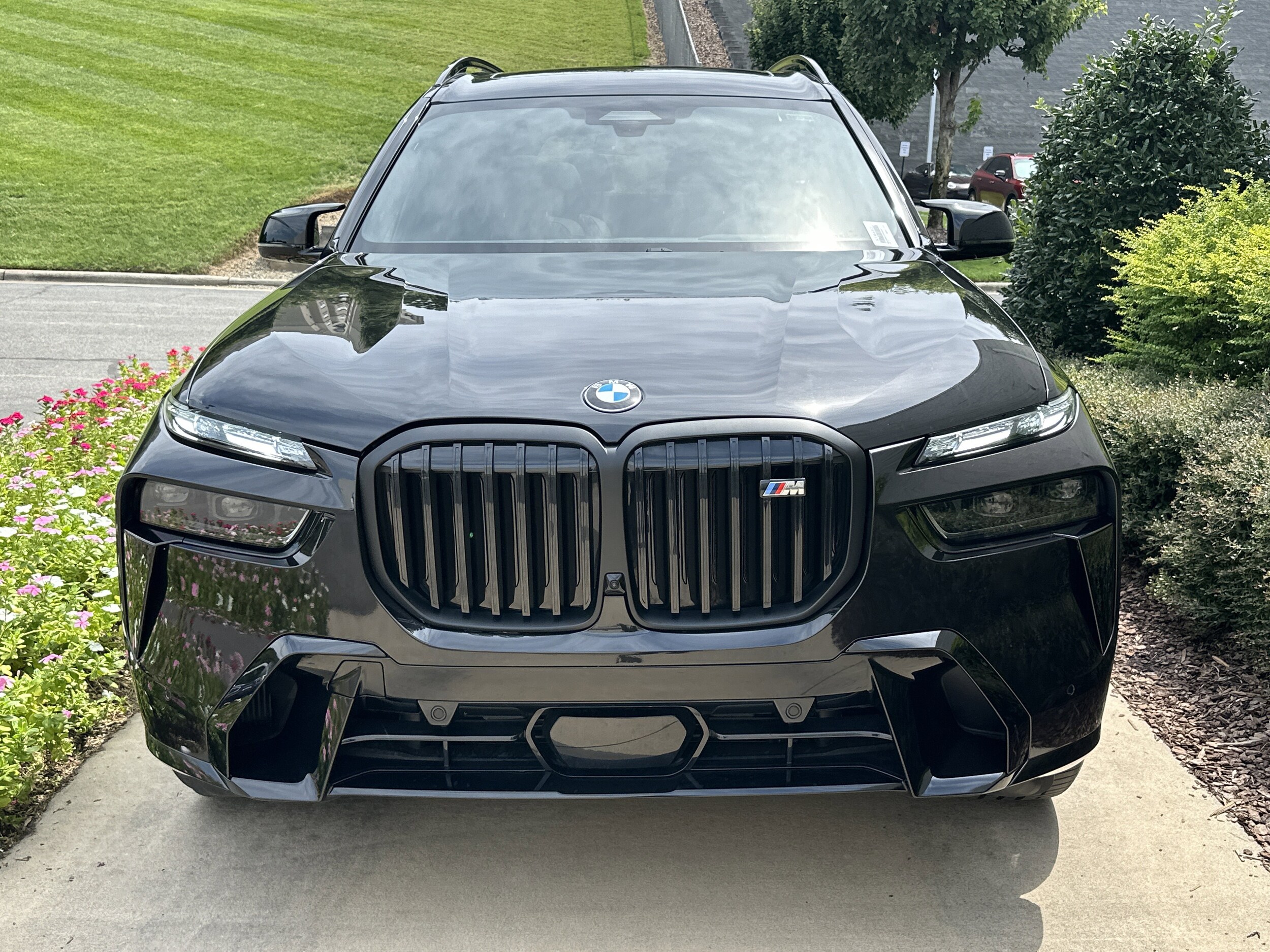 2025 Bmw X7 M60i photo 2