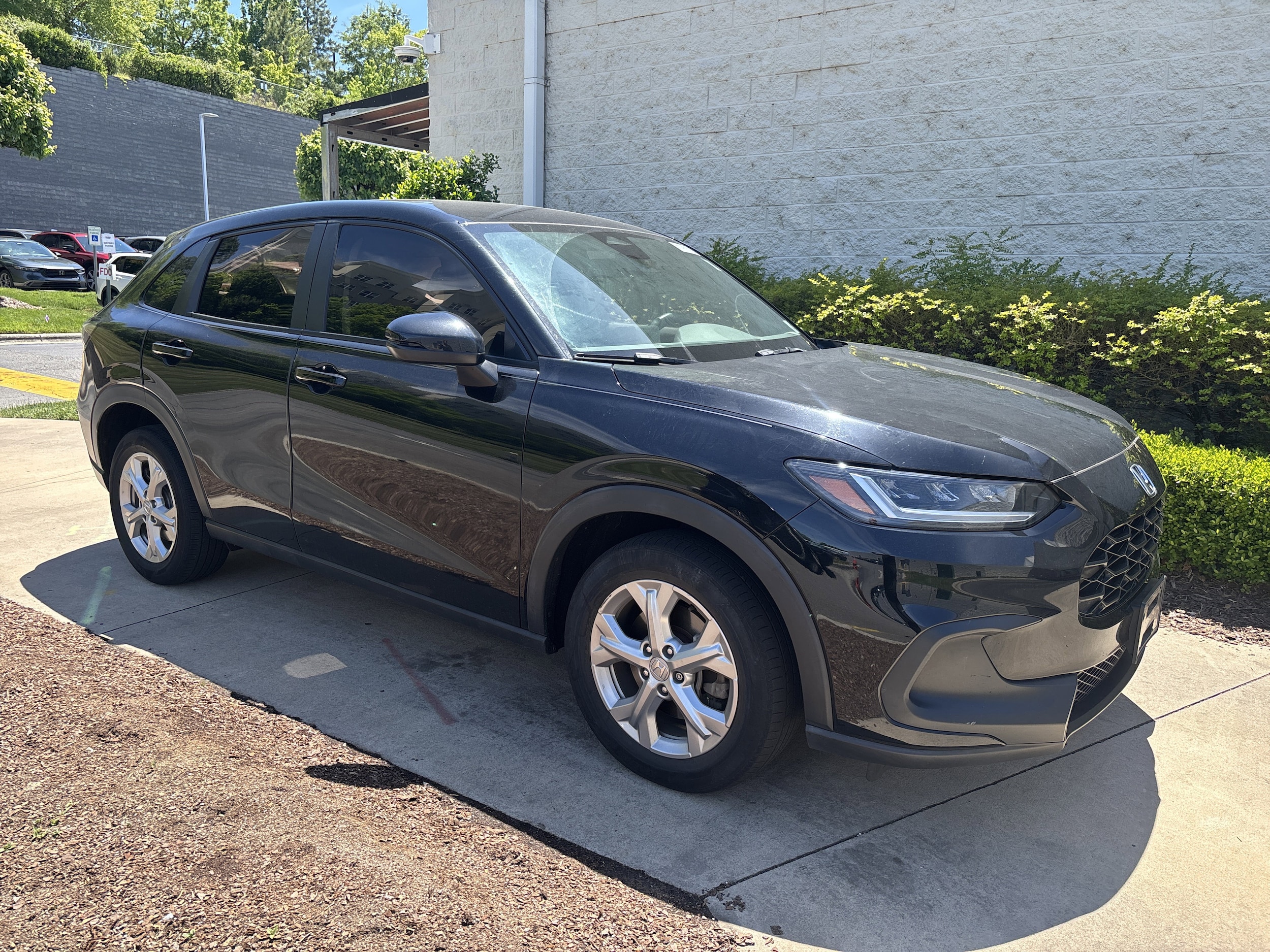 2023 Honda HR-V LX photo 2