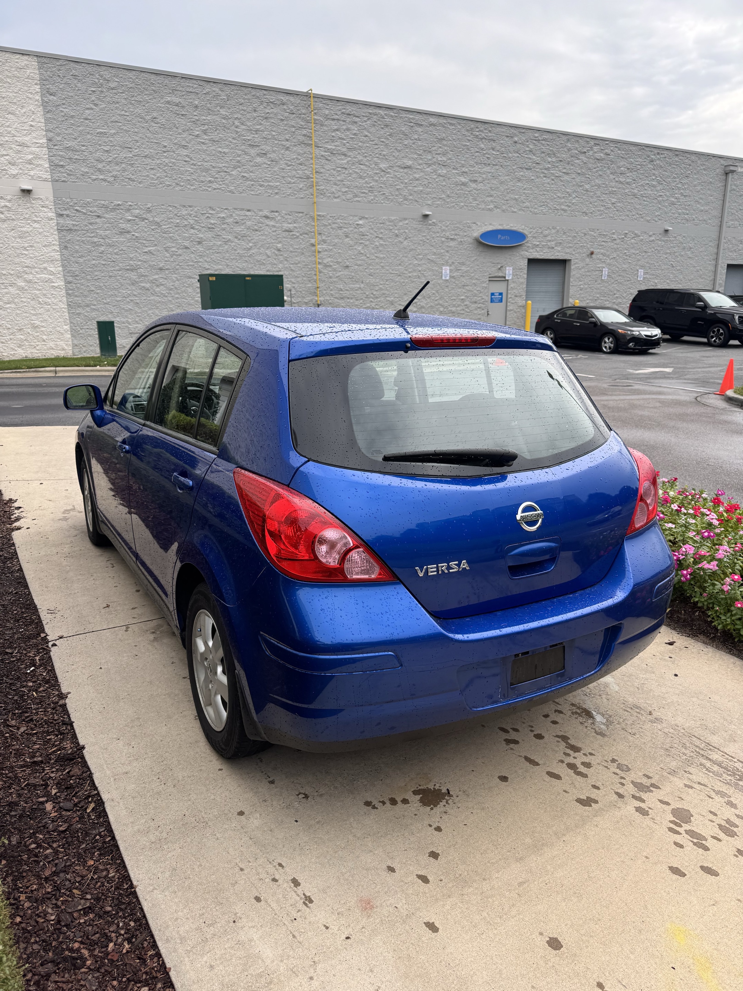 2009 Nissan Versa 1.8 S