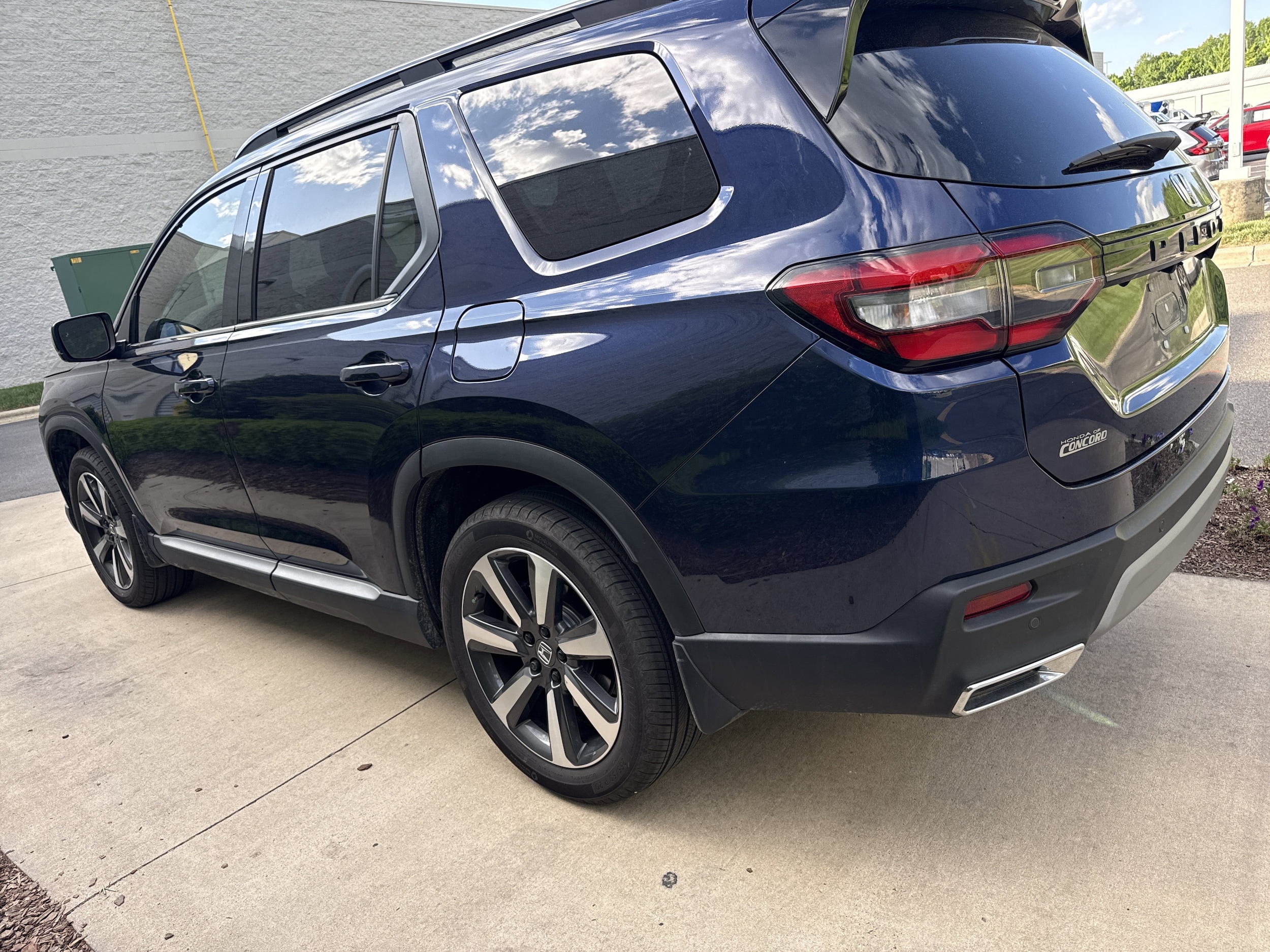 2025 Honda Pilot Touring photo 6