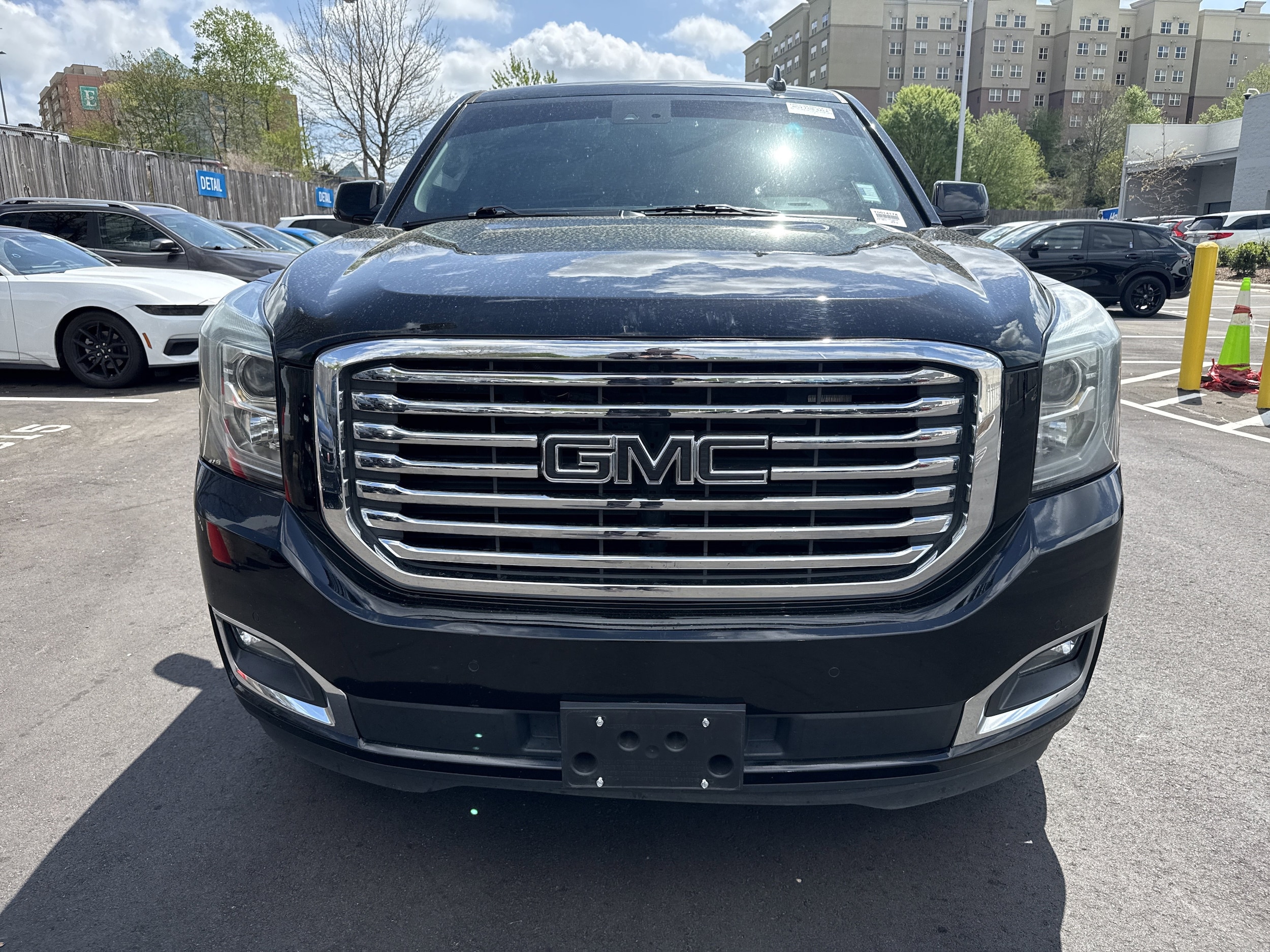 2020 GMC Yukon XL SLT photo 2