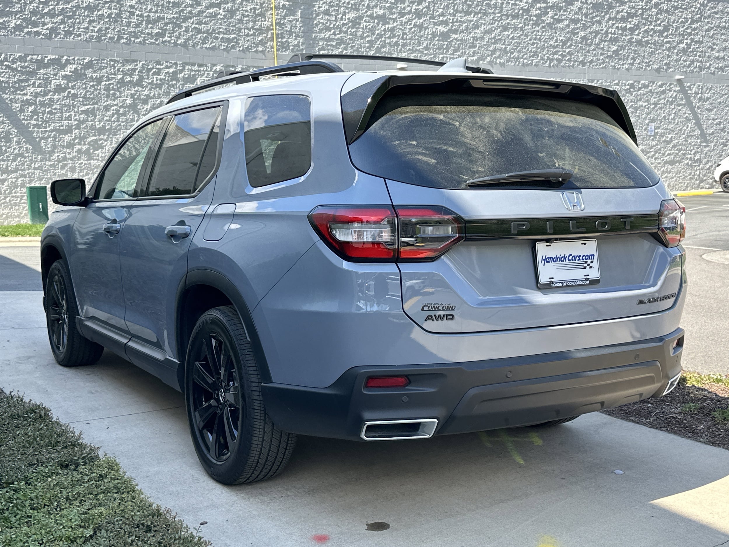 2025 Honda Pilot Black Edition photo 5