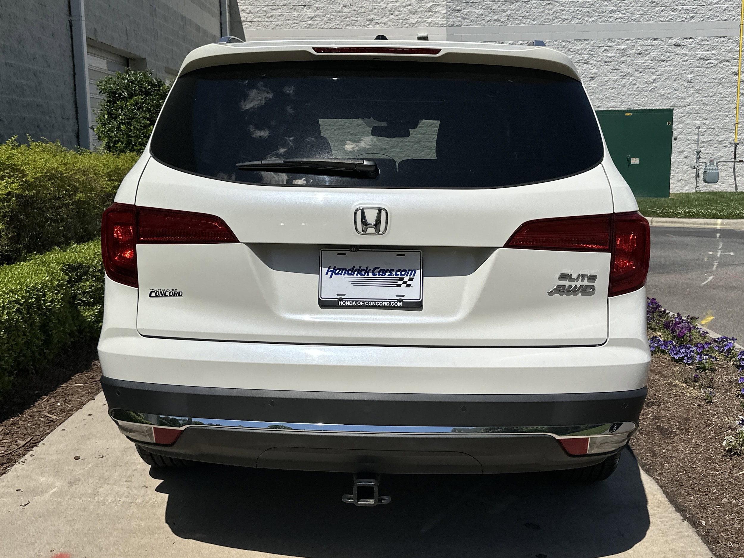 2017 Honda Pilot Elite photo 6