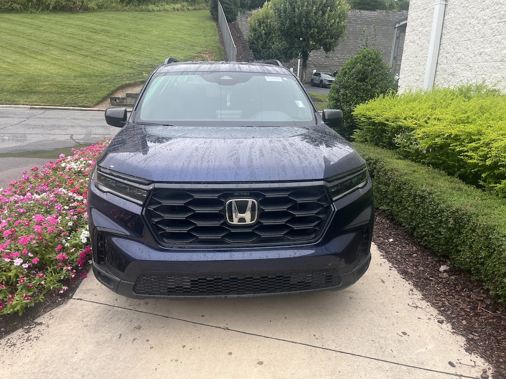 Certified 2025 Honda Pilot Sport SUV
