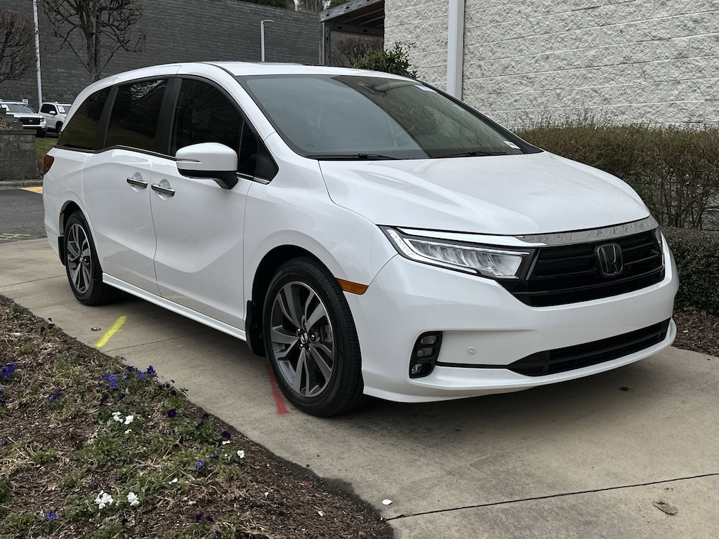 Certified 2024 Honda Odyssey Touring Minivan