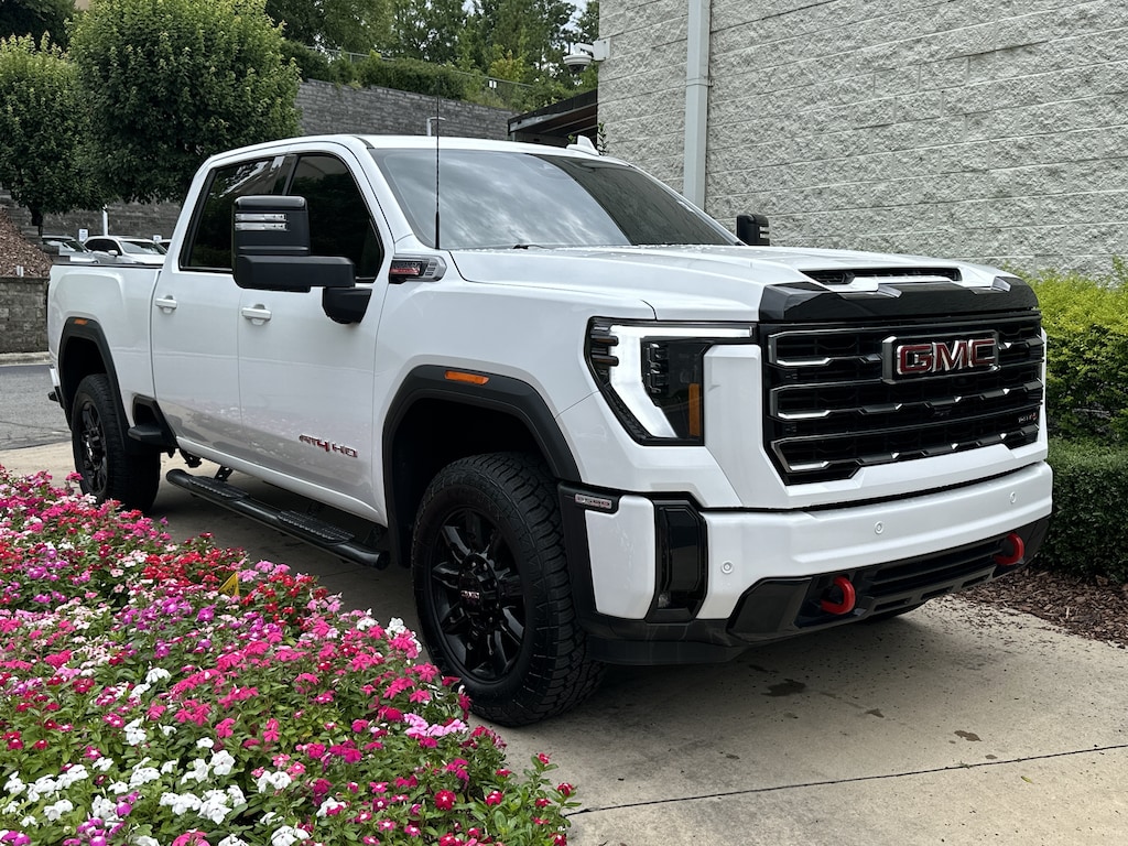 Used 2025 GMC Sierra 2500HD AT4 Pickup