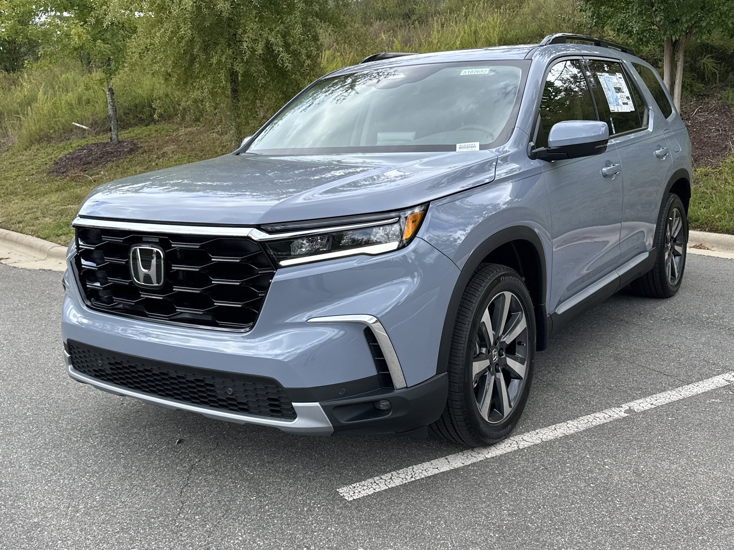 2025 Honda Pilot Touring photo 3