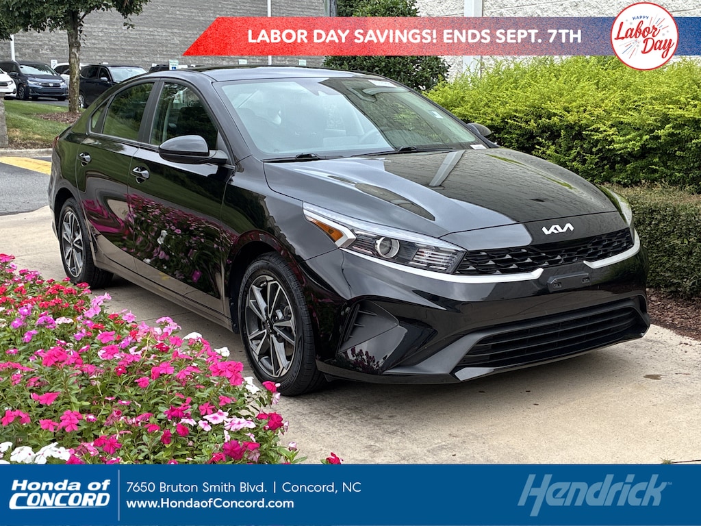 Used 2023 Kia Forte LXS Sedan