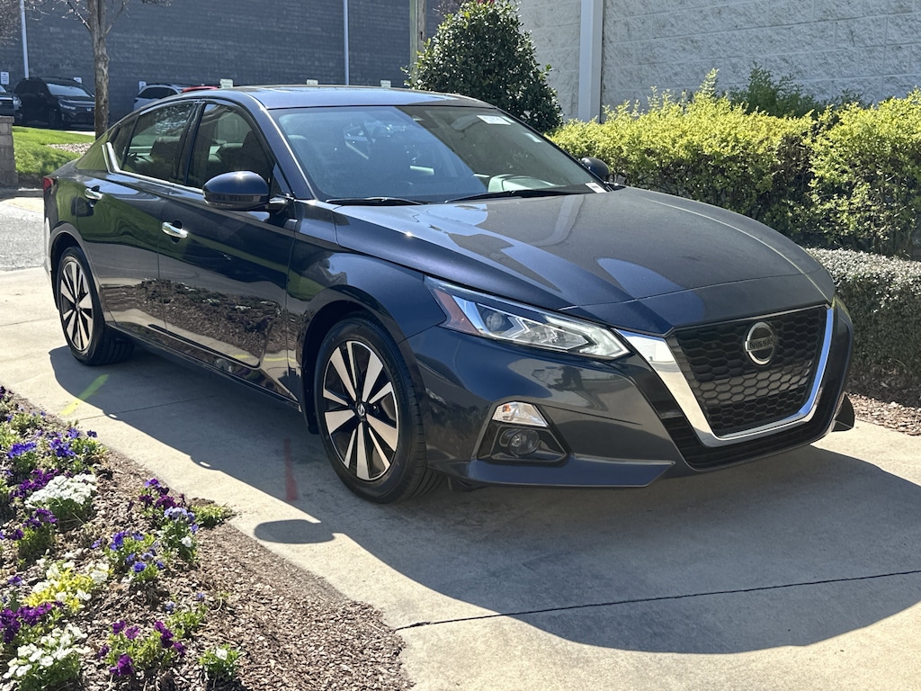 Used 2021 Nissan Altima 2.5 SL Sedan