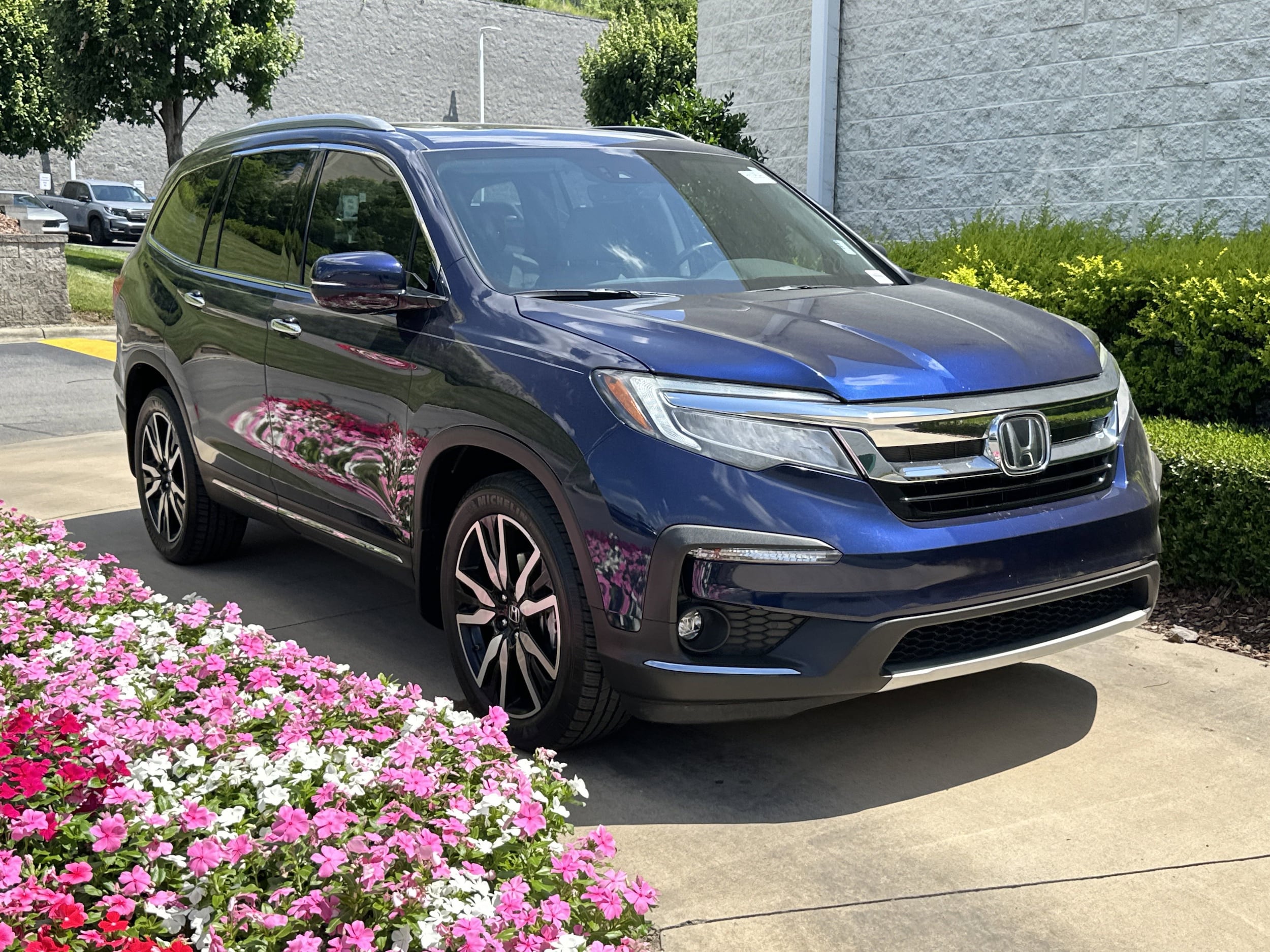 Used 2020 Honda Pilot Elite with VIN 5FNYF6H09LB041483 for sale in Greenville, NC