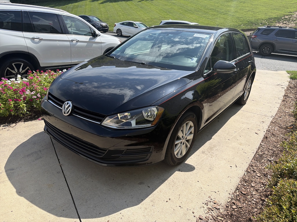 Used 2016 Volkswagen Golf TSI S Hatchback
