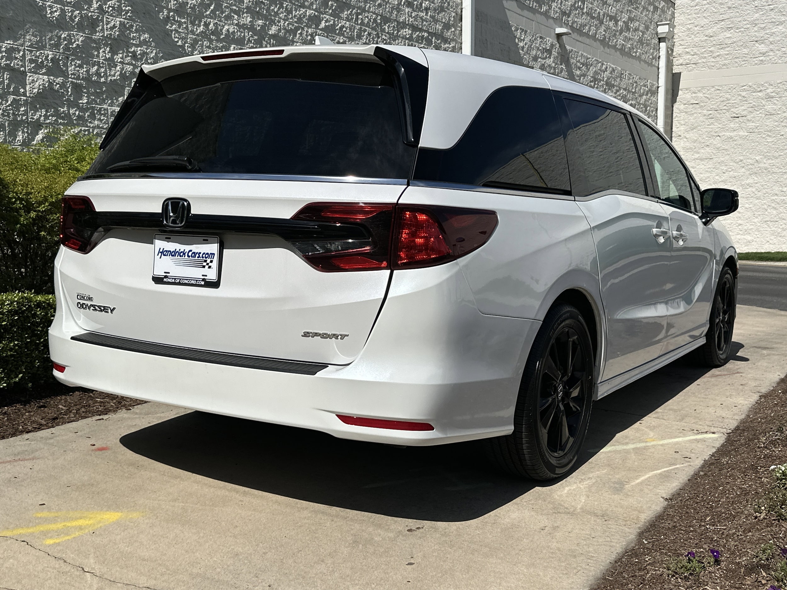 2023 Honda Odyssey Sport photo 3