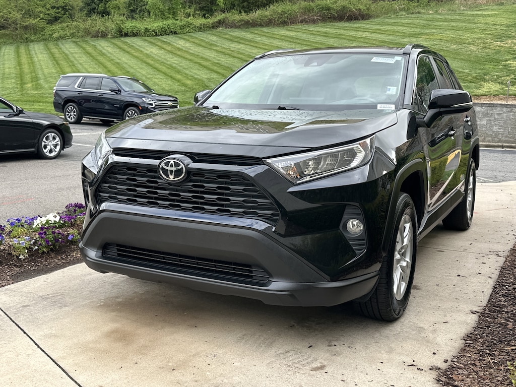 Used 2021 Toyota RAV4 XLE SUV