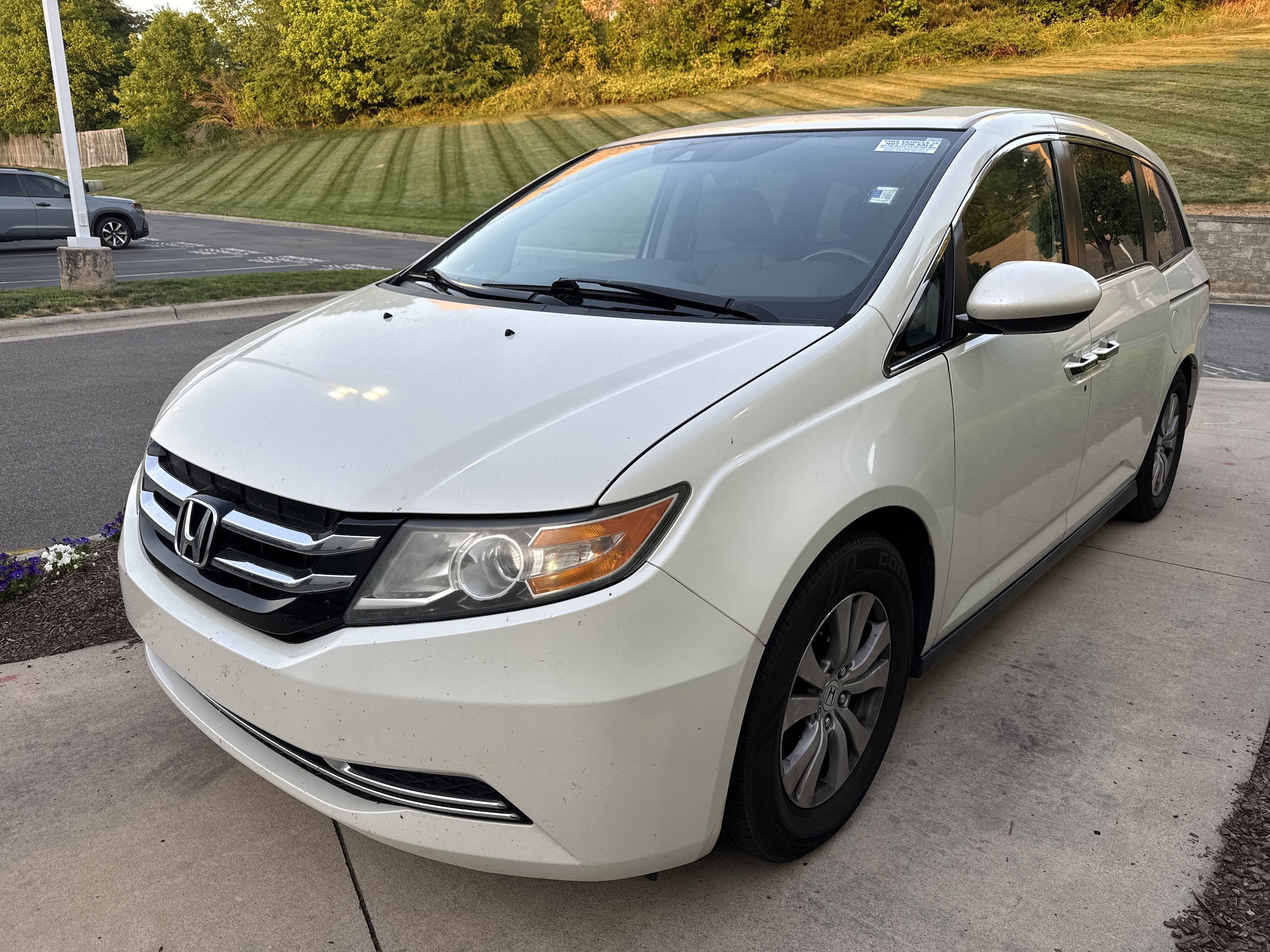 2016 Honda Odyssey EX-L photo 3