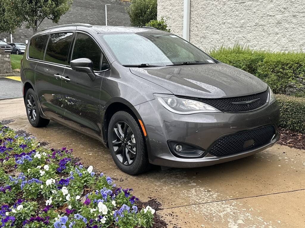 Used 2020 Chrysler Pacifica Launch Edition Minivan