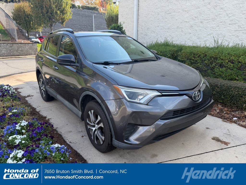 Used 2016 Toyota RAV4 LE SUV