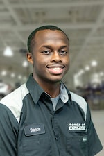 Staff member Dante Simon from ID_a484f2dd5404