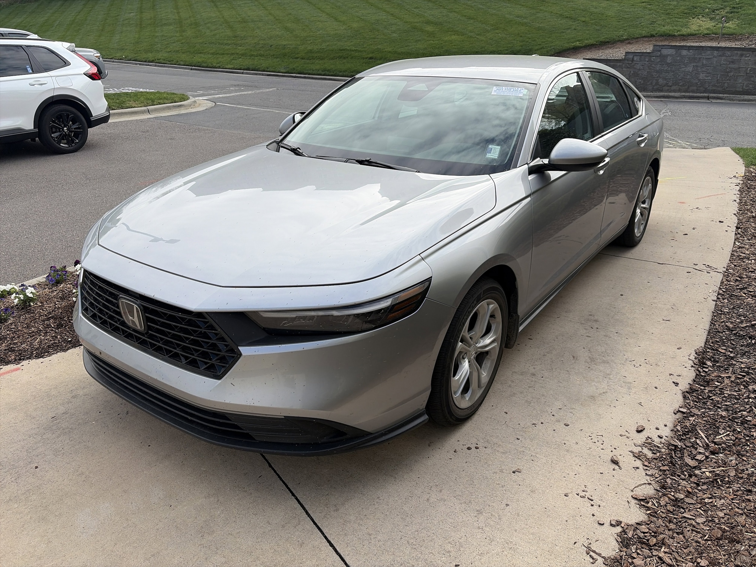 2023 Honda Accord LX photo 4