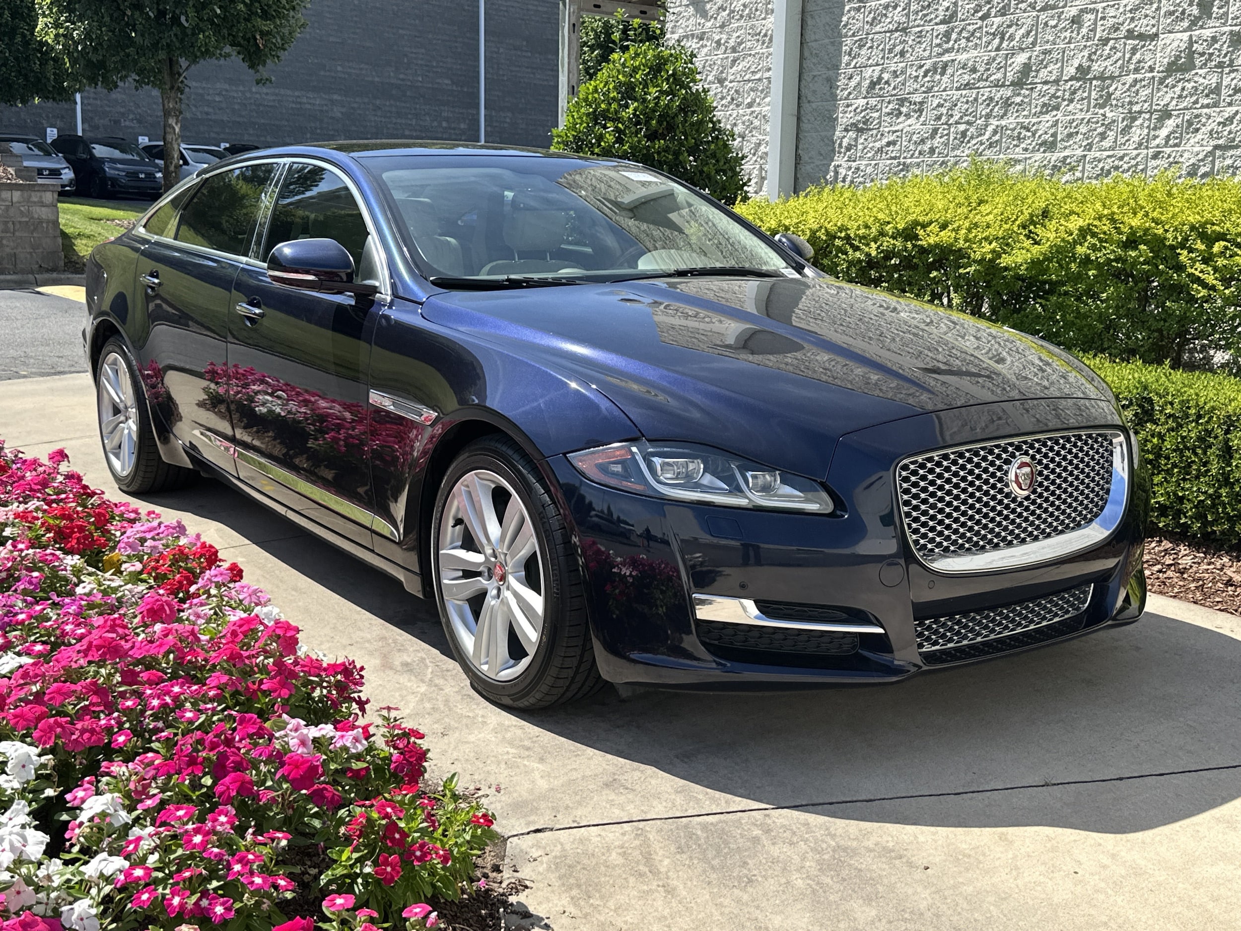 Jaguar XJ XJL Portfolio