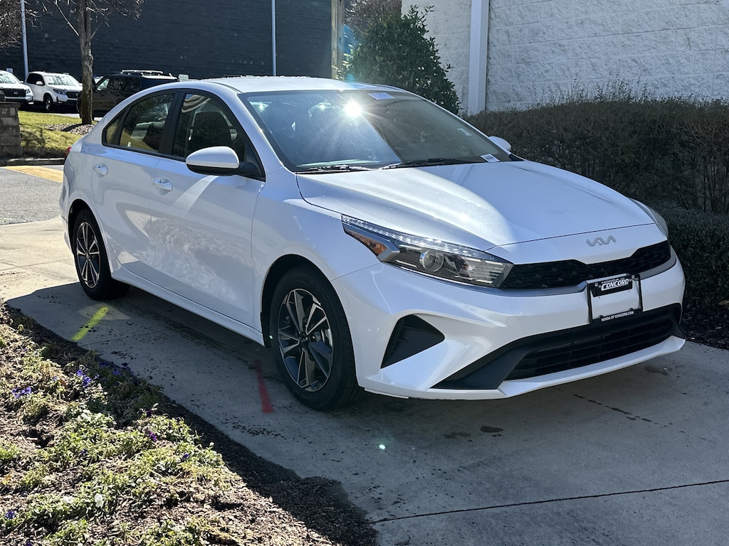 Used 2024 Kia Forte LXS Sedan