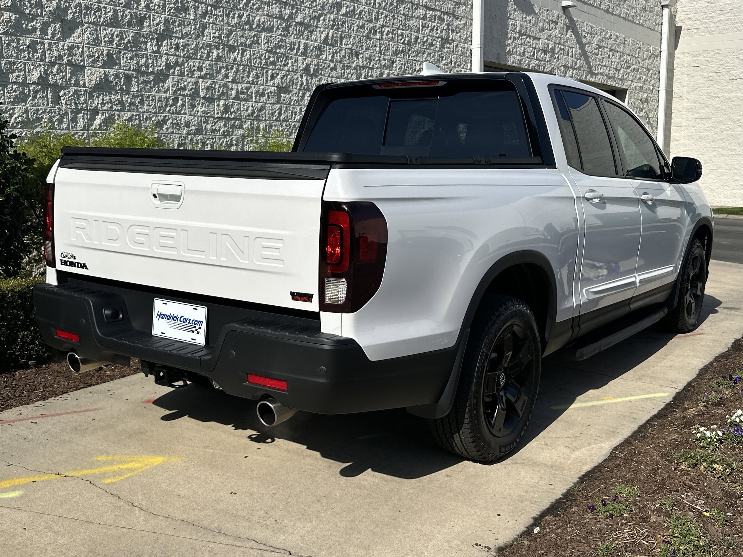 2026 Honda Ridgeline Black Edition photo 3