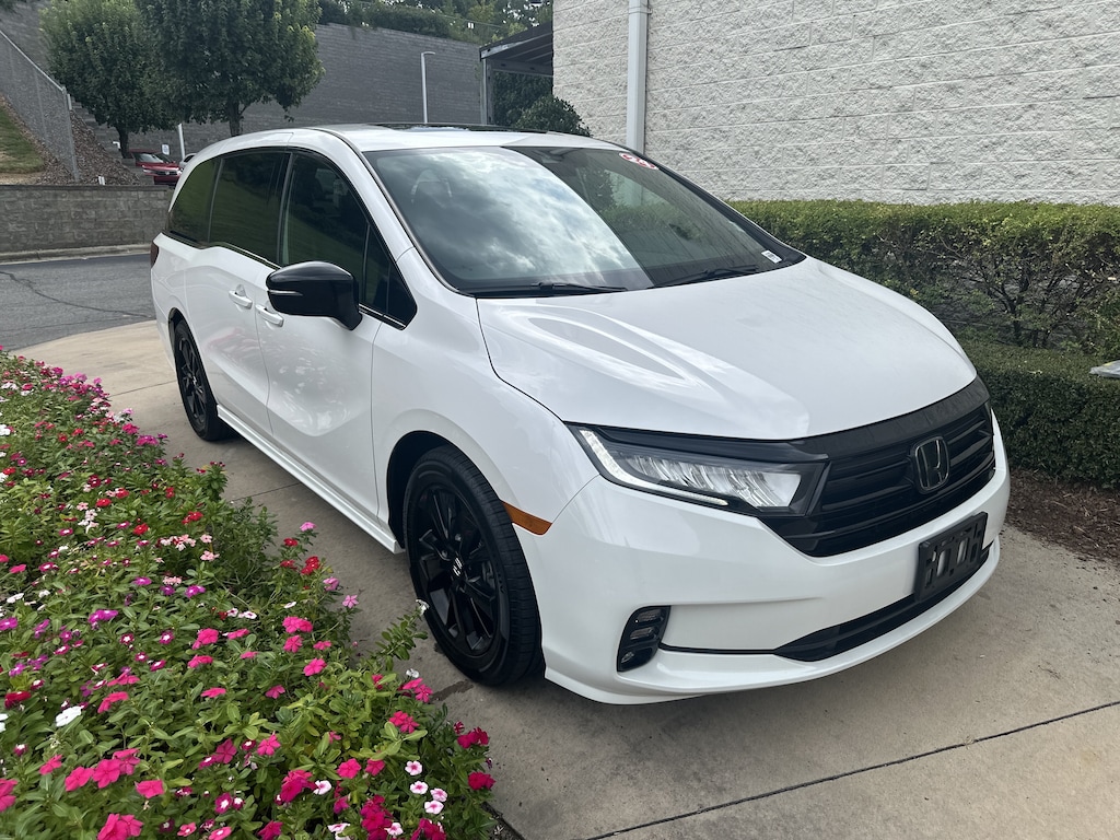 Used 2024 Honda Odyssey Sport Minivan