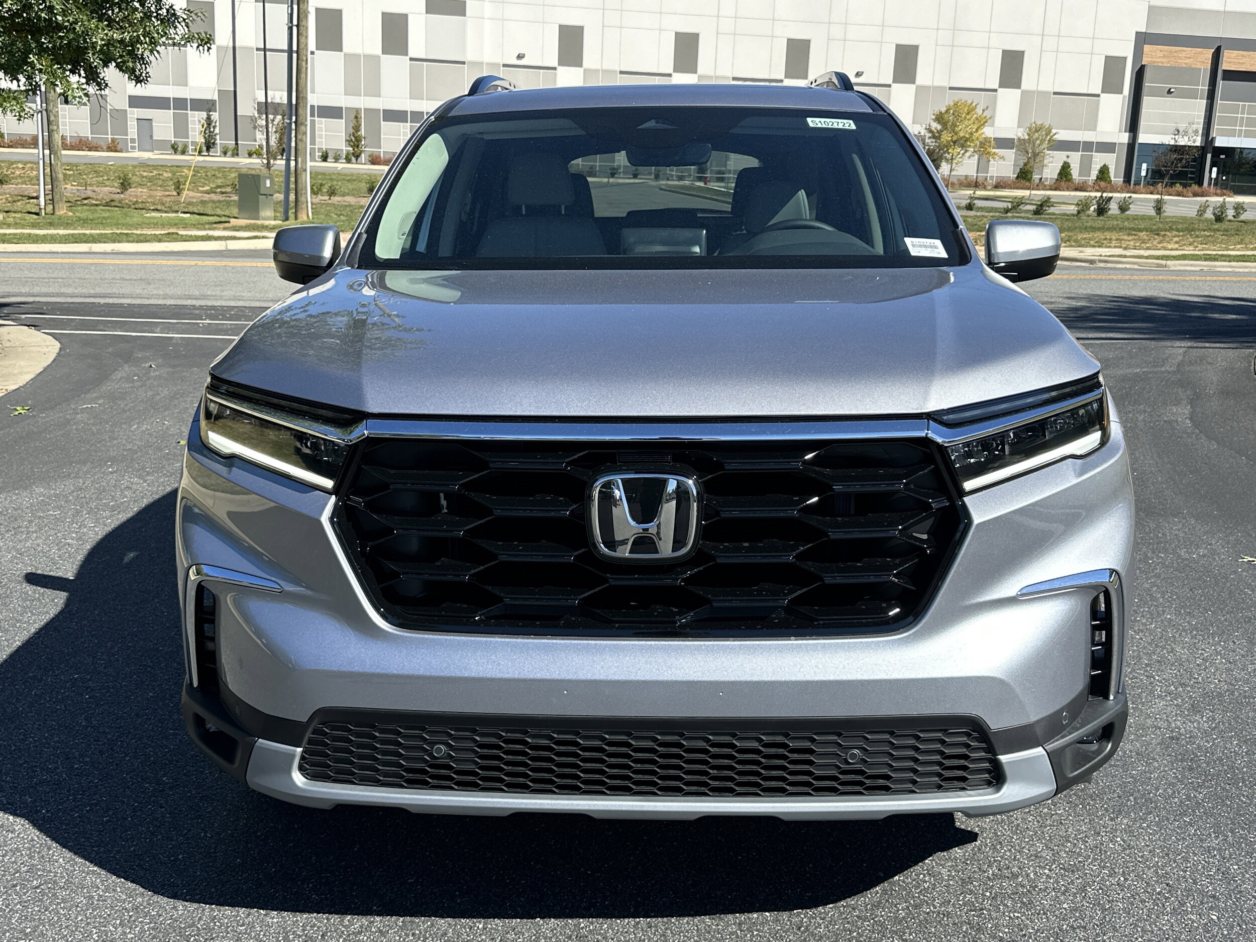 2025 Honda Pilot Touring photo 2