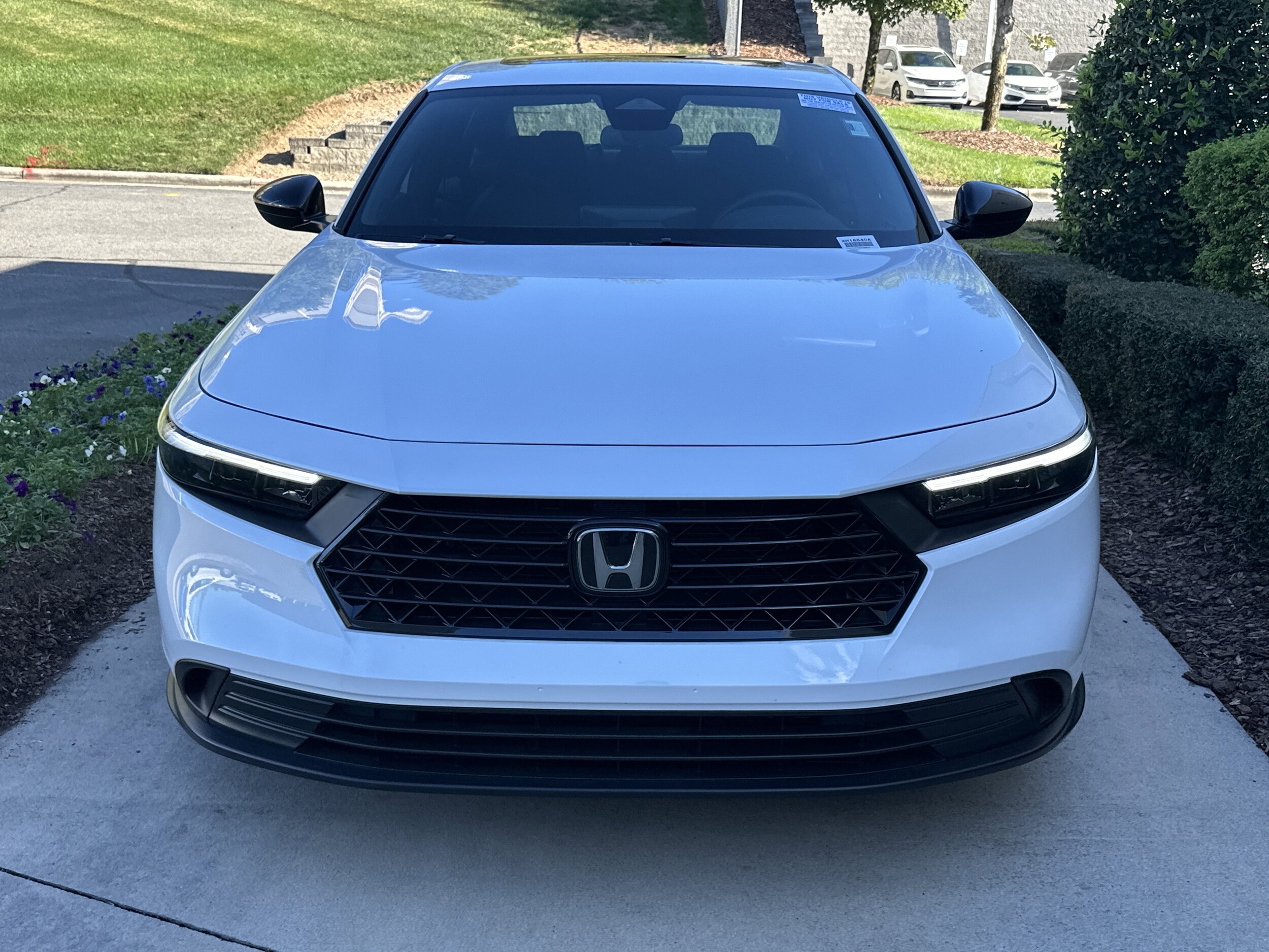 2025 Honda Accord Hybrid Sport photo 2