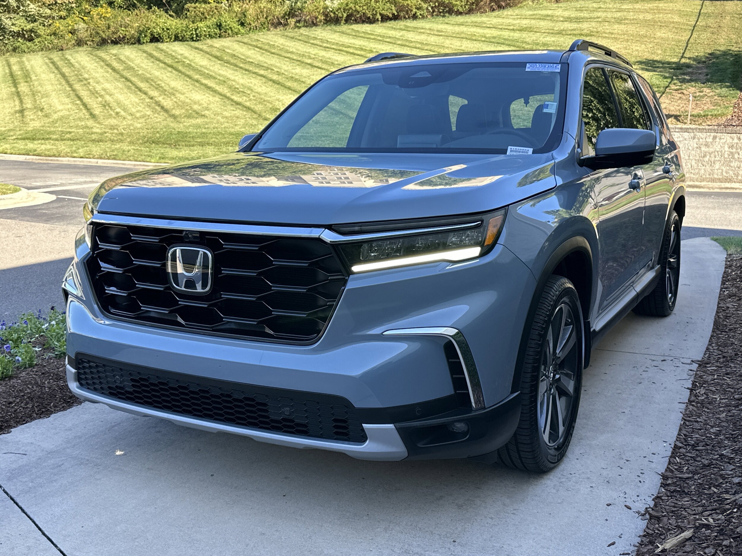2023 Honda Pilot Elite photo 3