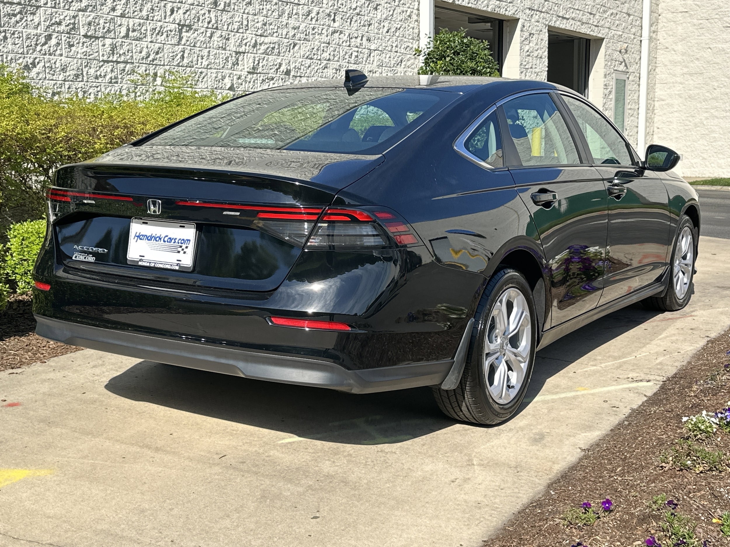 2025 Honda Accord LX photo 3