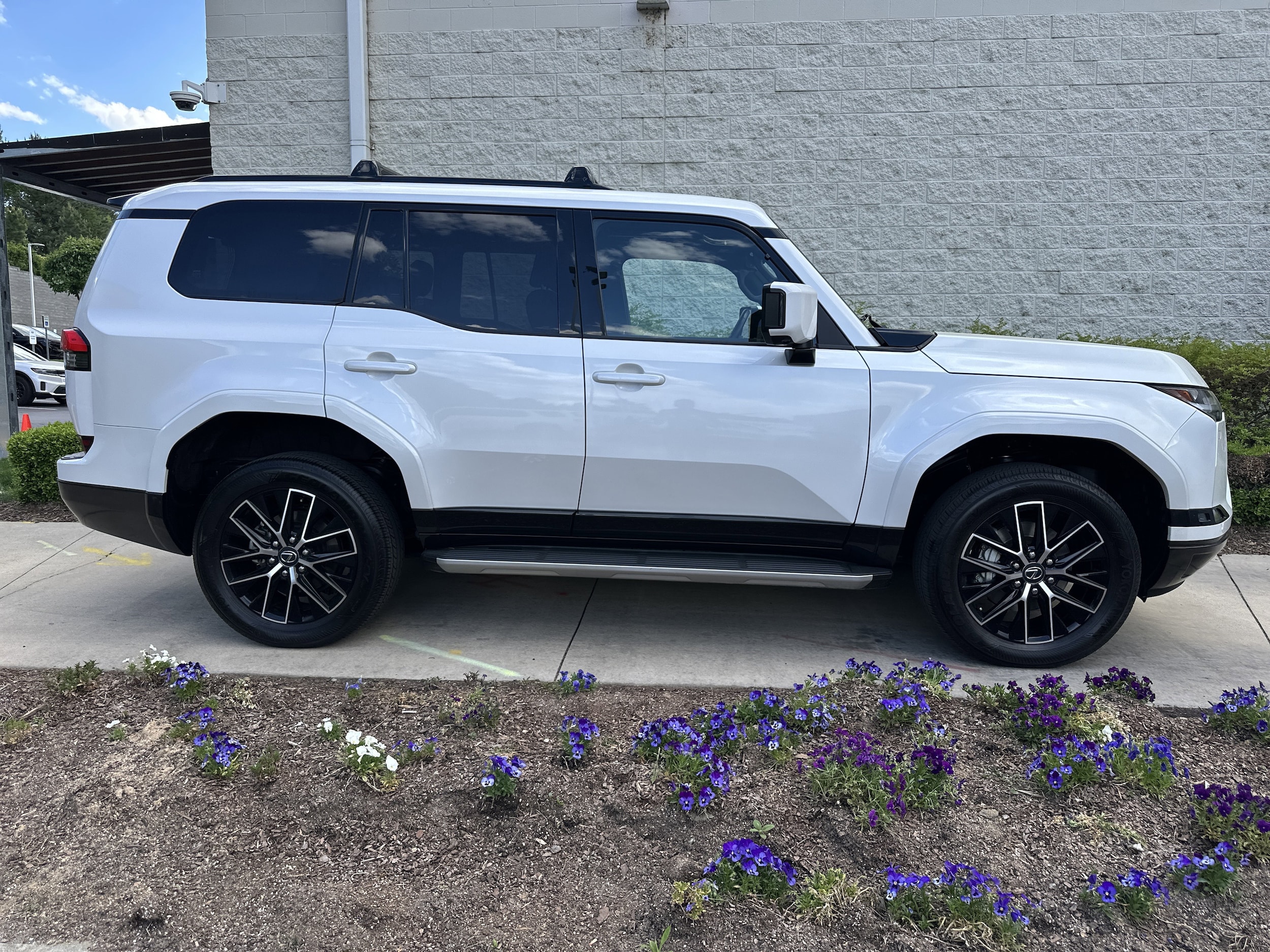 2024 LEXUS GX GX 550 Premium+ photo 3
