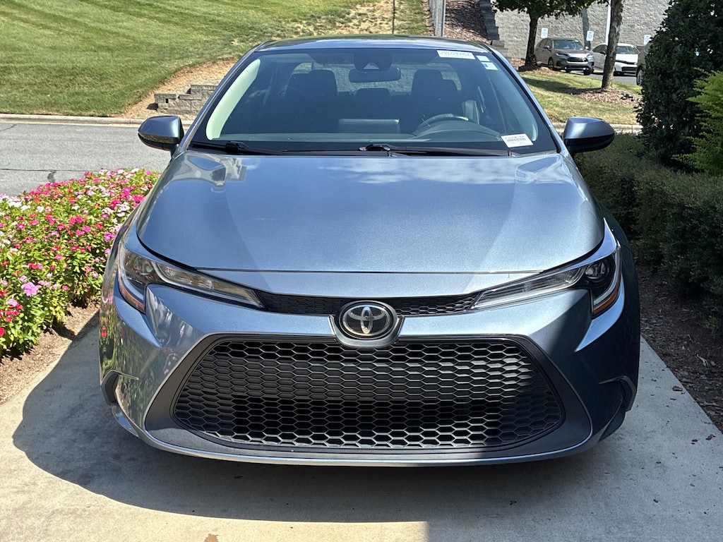 Used 2022 Toyota Corolla LE Sedan