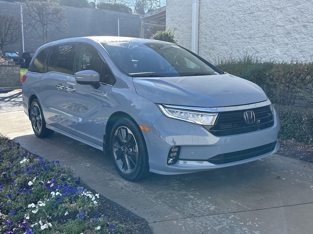 Certified 2024 Honda Odyssey Elite Minivan