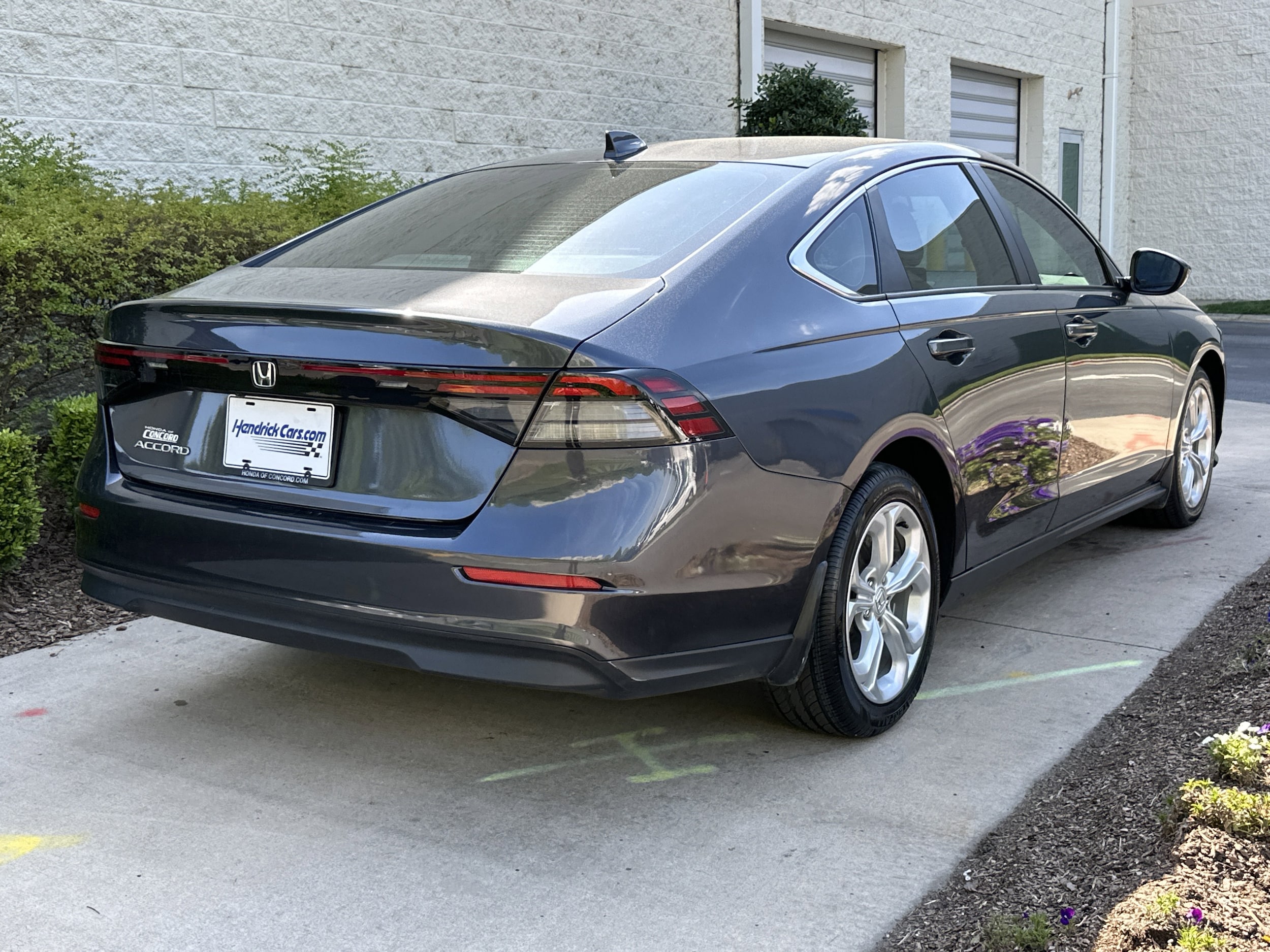 2023 Honda Accord LX photo 3