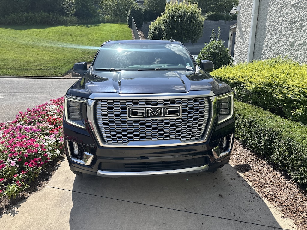 Used 2022 GMC Yukon XL Denali SUV