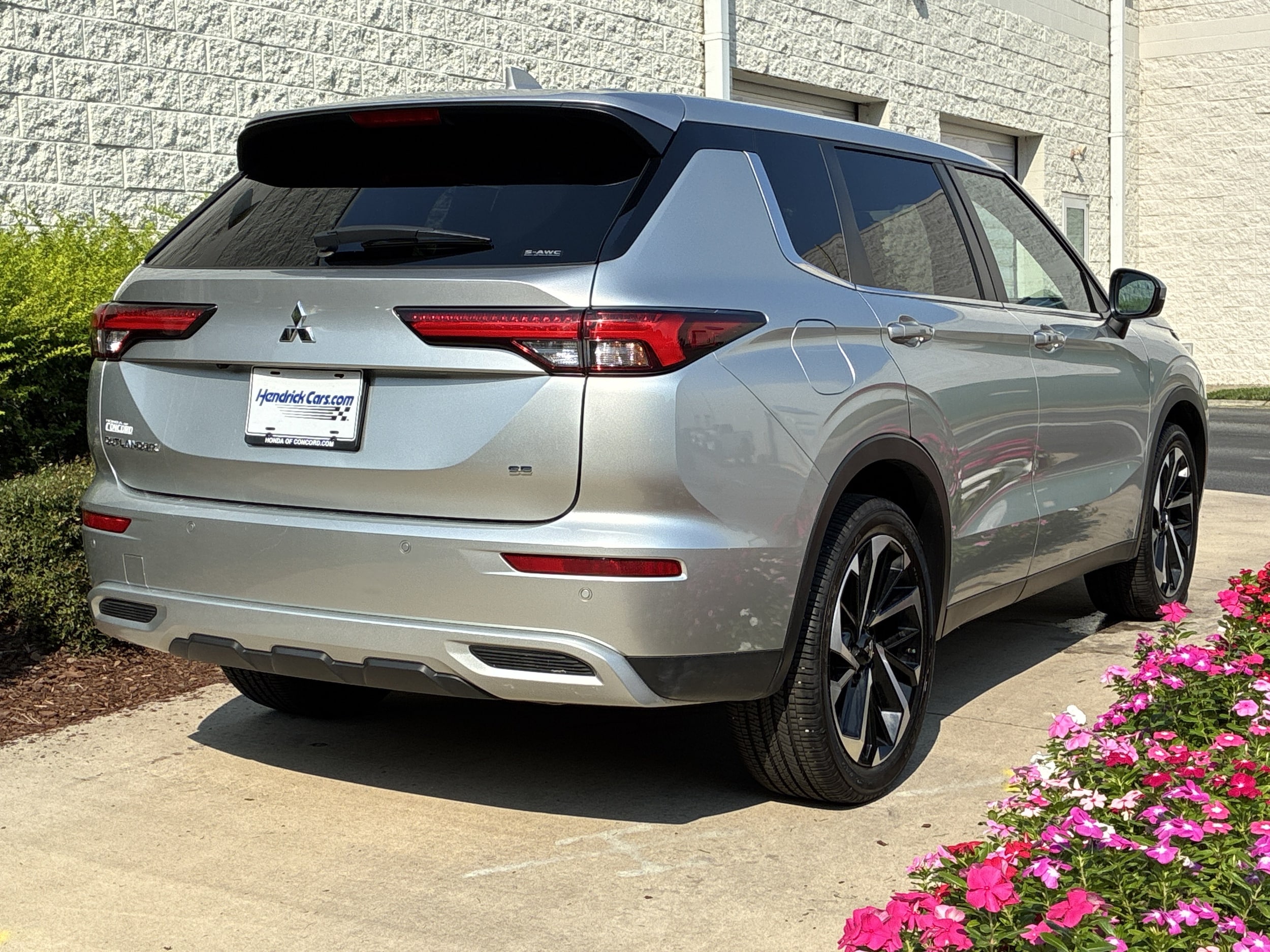 2024 Mitsubishi Outlander SE