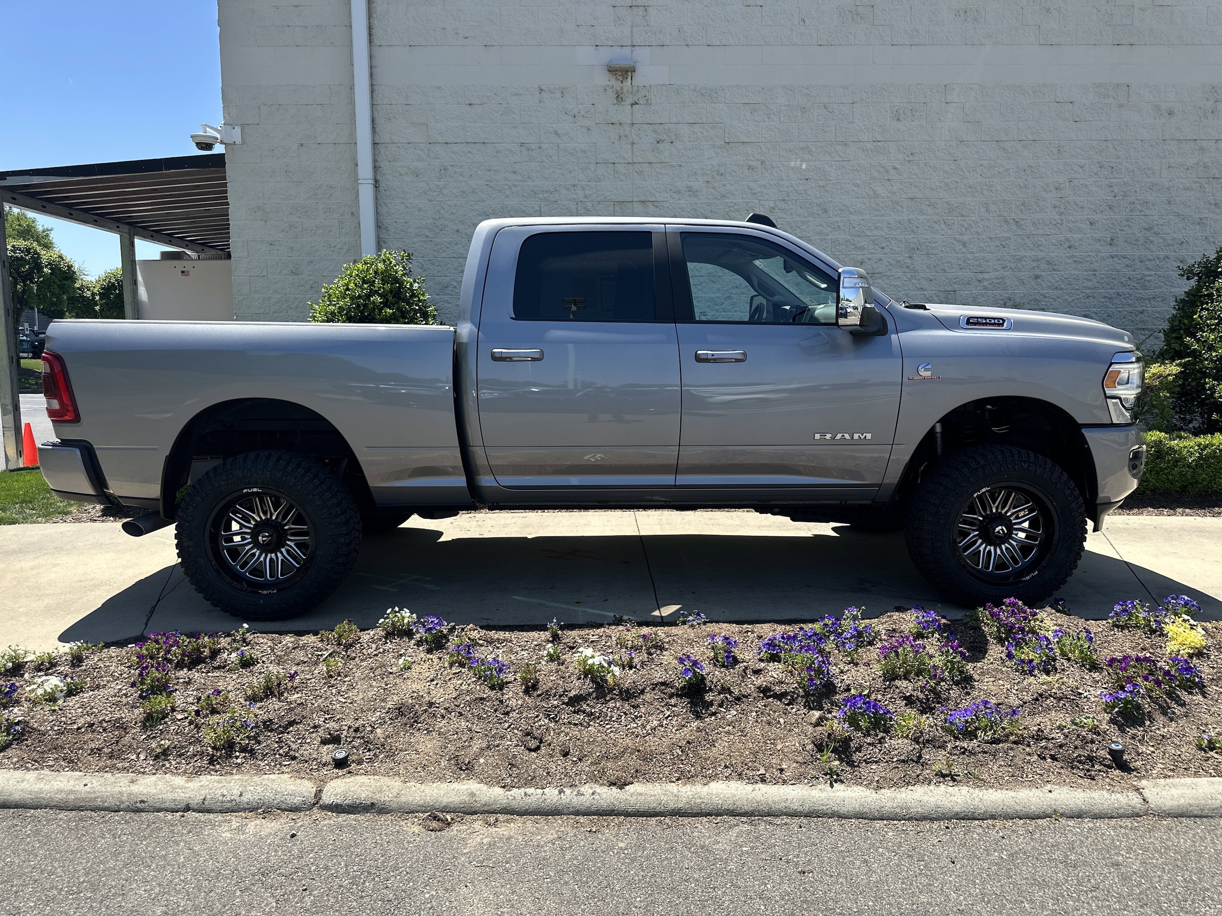 2024 Ram 2500 Laramie photo 3