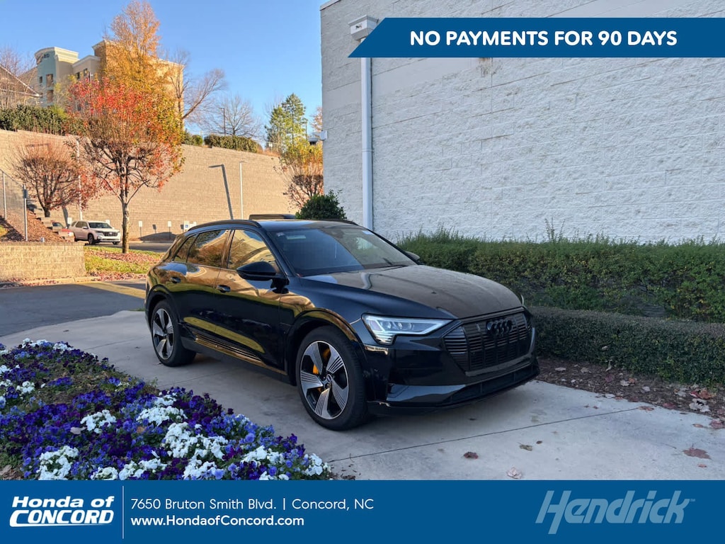 Used 2022 Audi e-tron Premium Plus SUV
