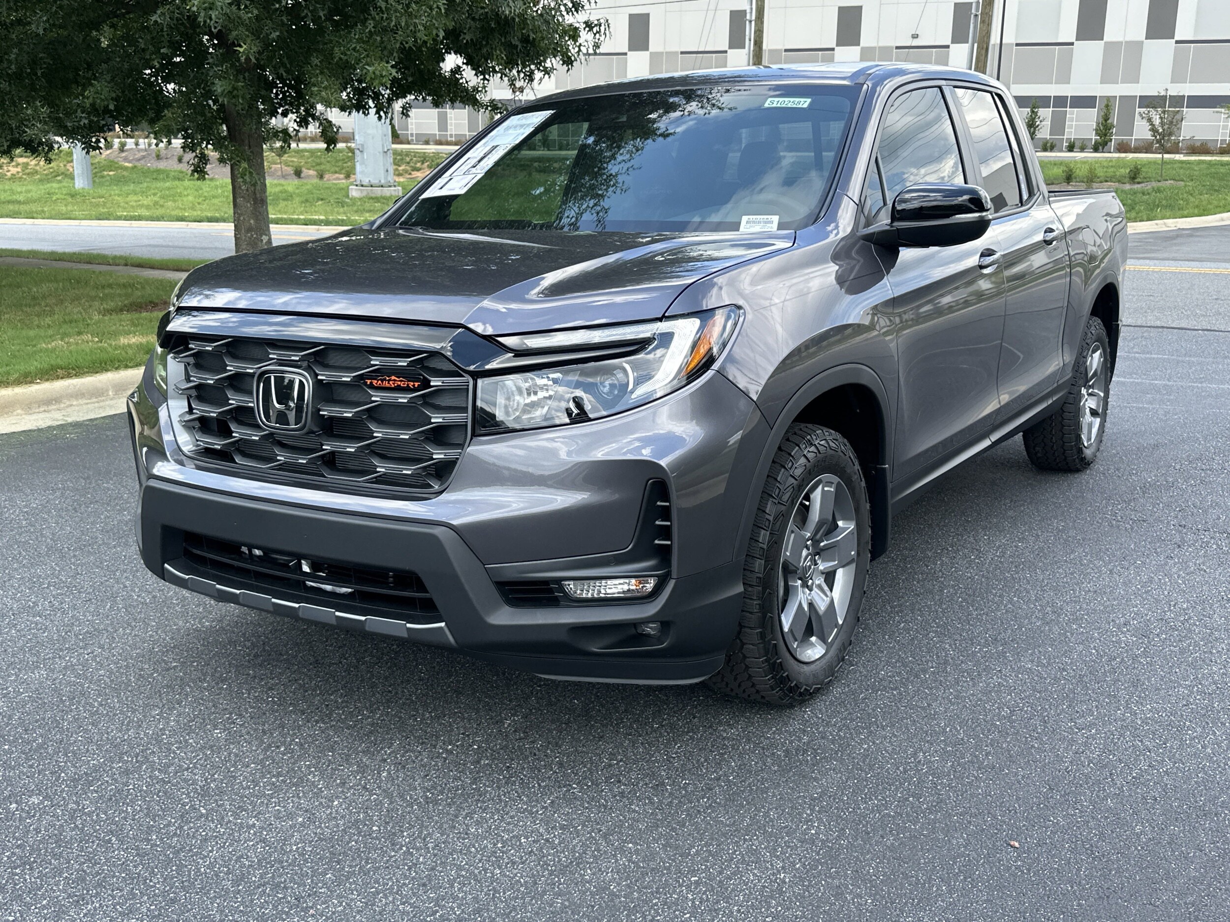 2025 Honda Ridgeline TrailSport photo 3