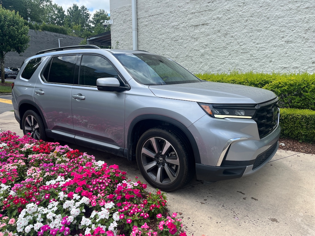 Certified 2023 Honda Pilot Touring SUV
