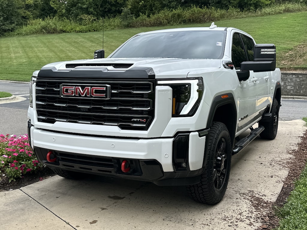 Used 2025 GMC Sierra 2500HD AT4 Pickup