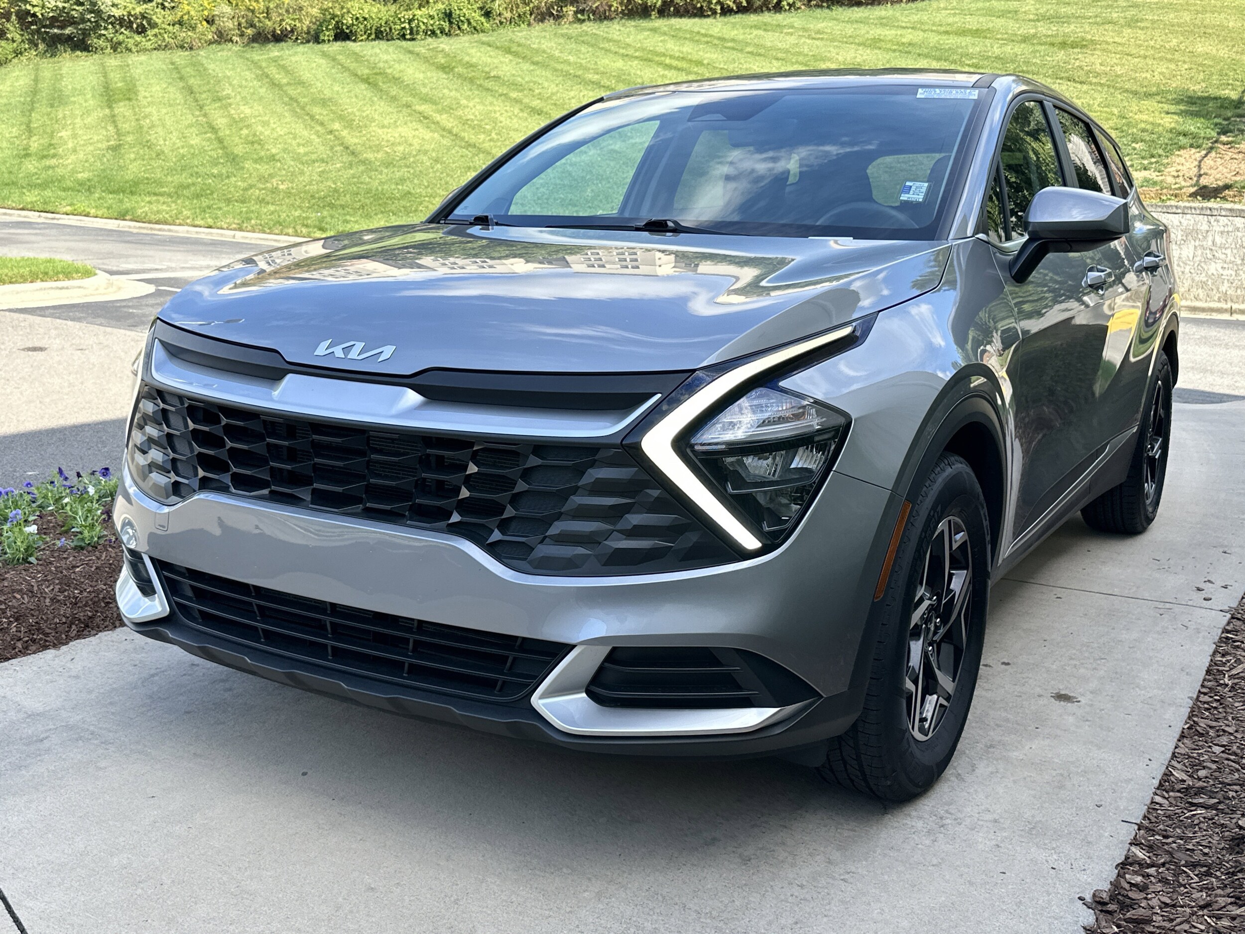 2023 Kia Sportage LX photo 3