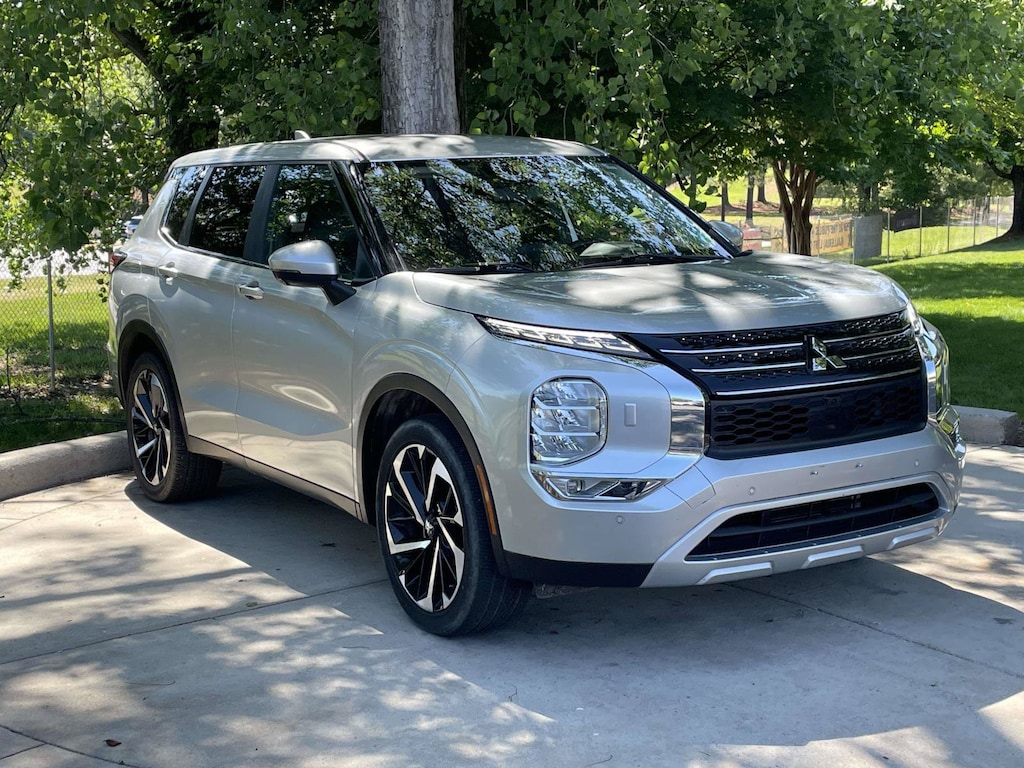 Used 2024 Mitsubishi Outlander SE SUV