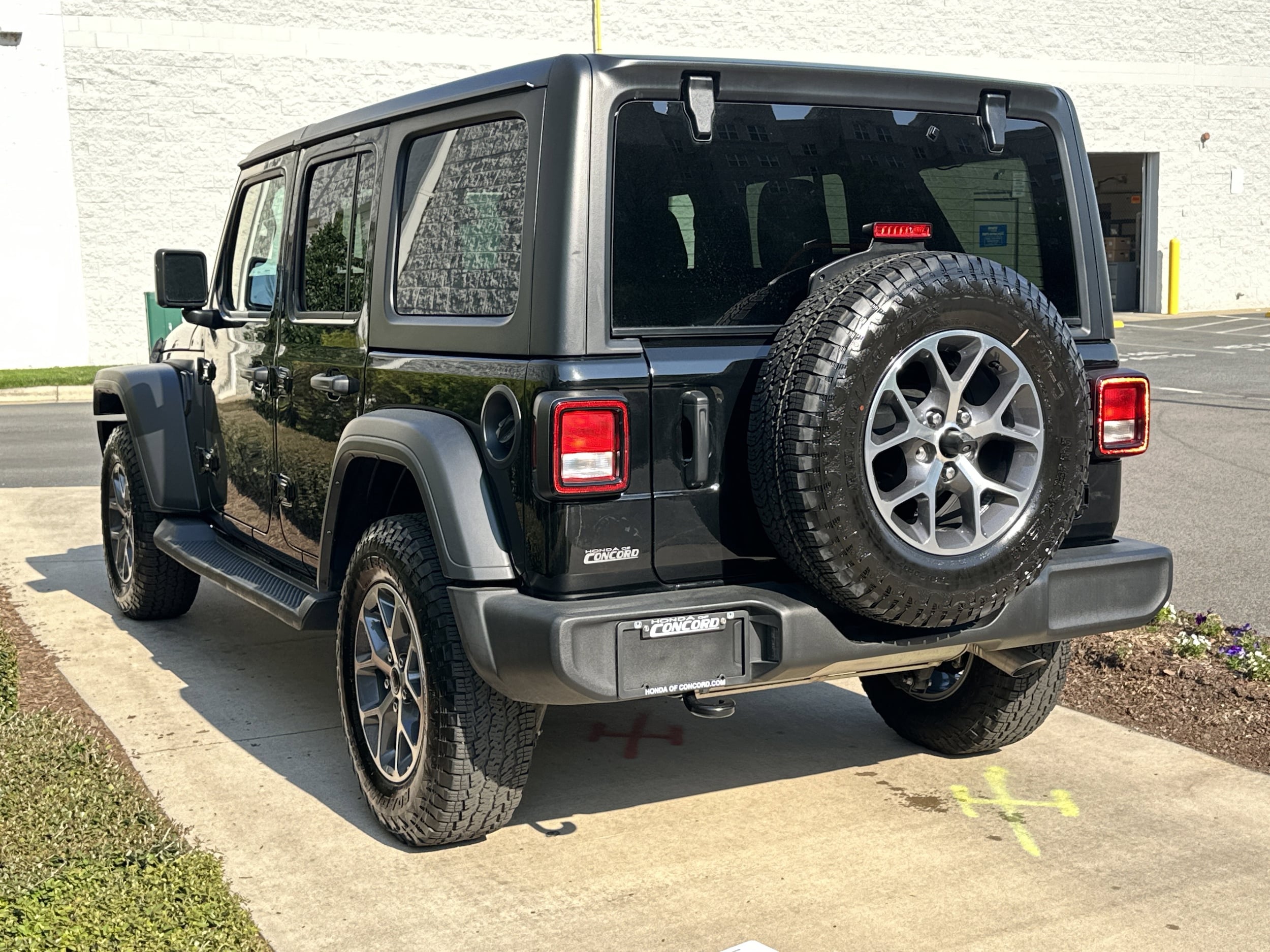 2024 Jeep Wrangler Sport S photo 4